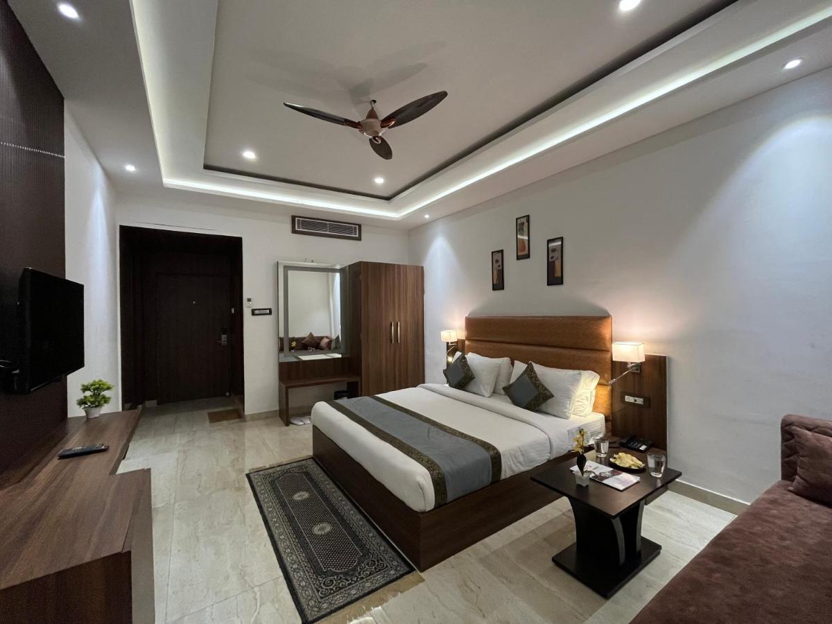 Hotel Kalawati Palace Βαρανάσι Εξωτερικό φωτογραφία