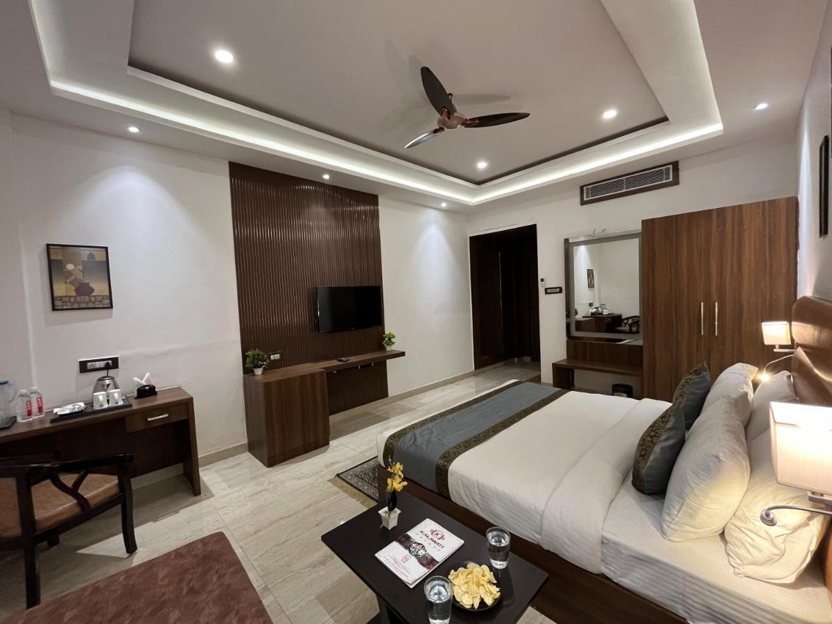 Hotel Kalawati Palace Βαρανάσι Εξωτερικό φωτογραφία