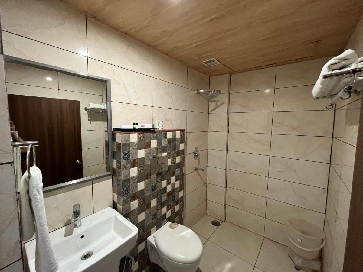 Hotel Kalawati Palace Βαρανάσι Εξωτερικό φωτογραφία